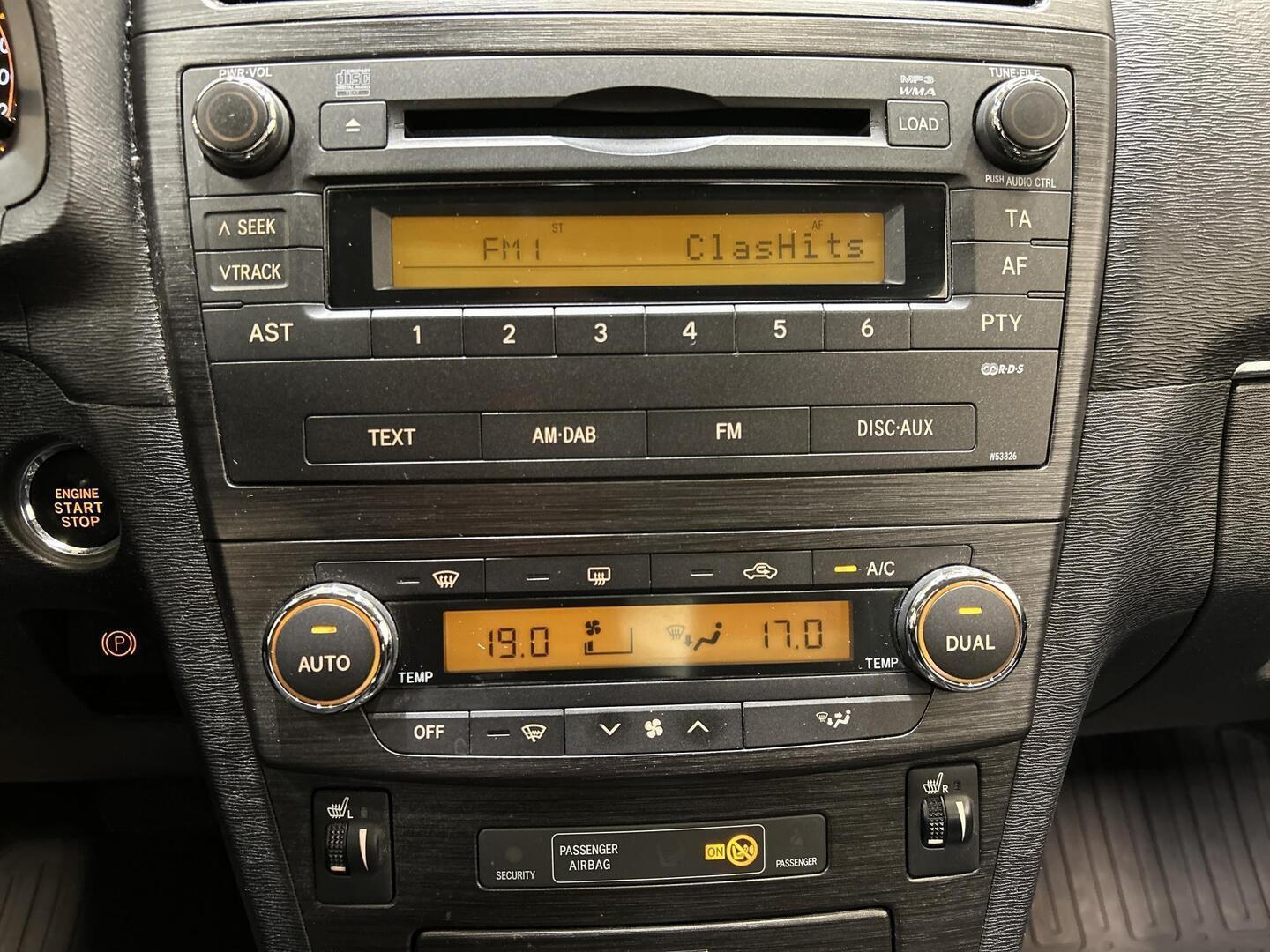 TOYOTA Avensis 2009