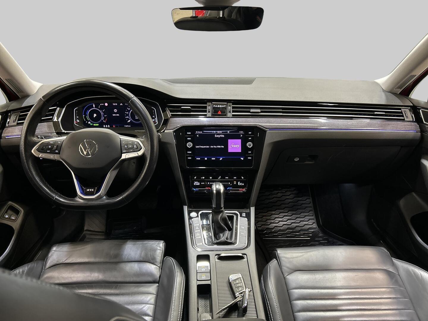 VOLKSWAGEN Passat 2021
