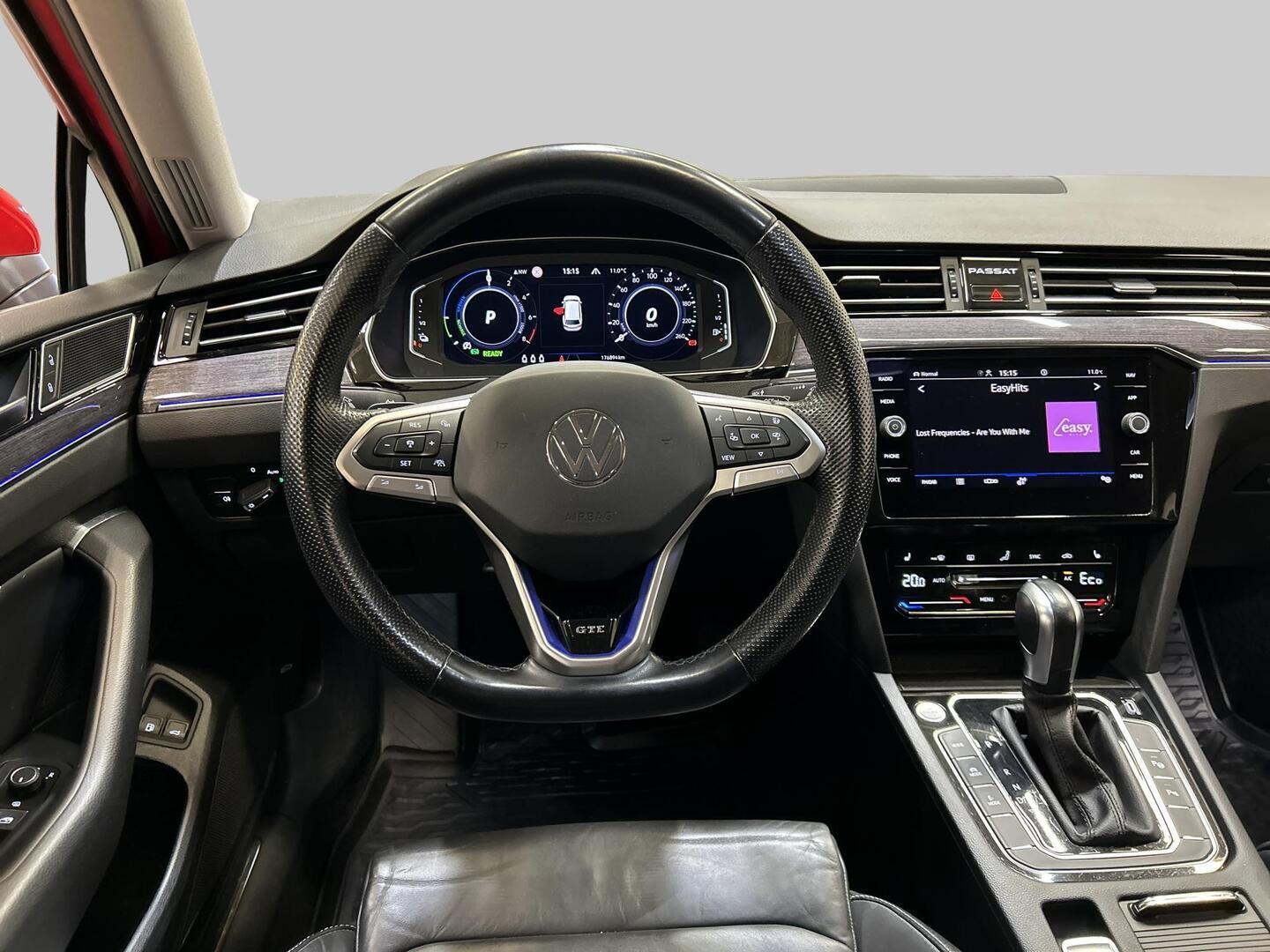 VOLKSWAGEN Passat 2021