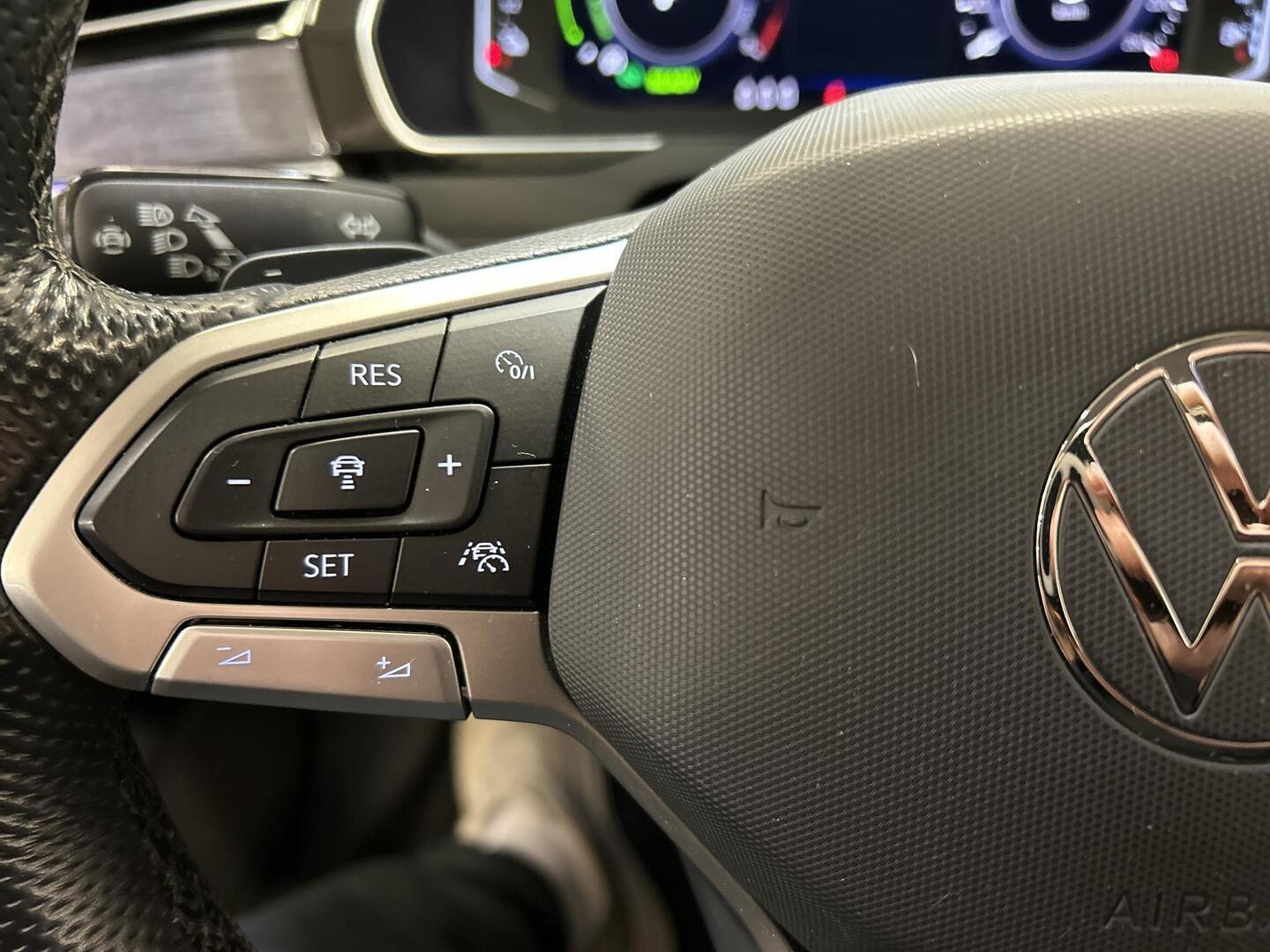VOLKSWAGEN Passat 2021