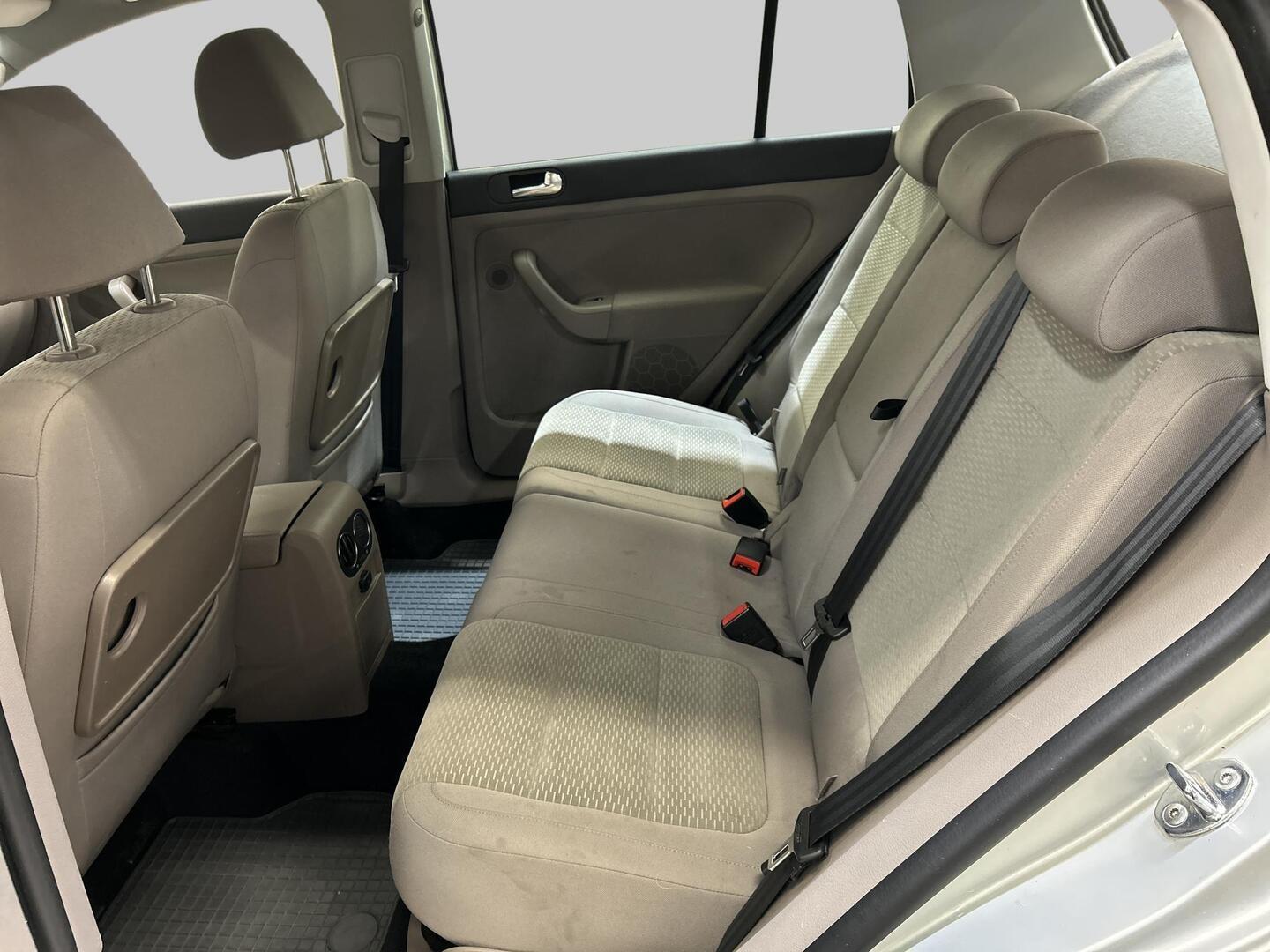 VOLKSWAGEN Golf Plus 2010