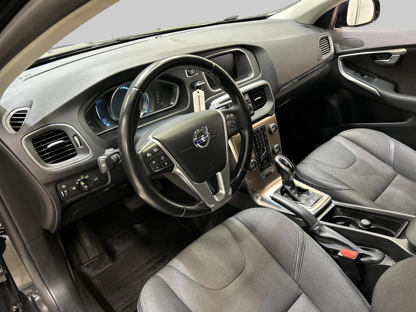 VOLVO V40 Cross Country 2015