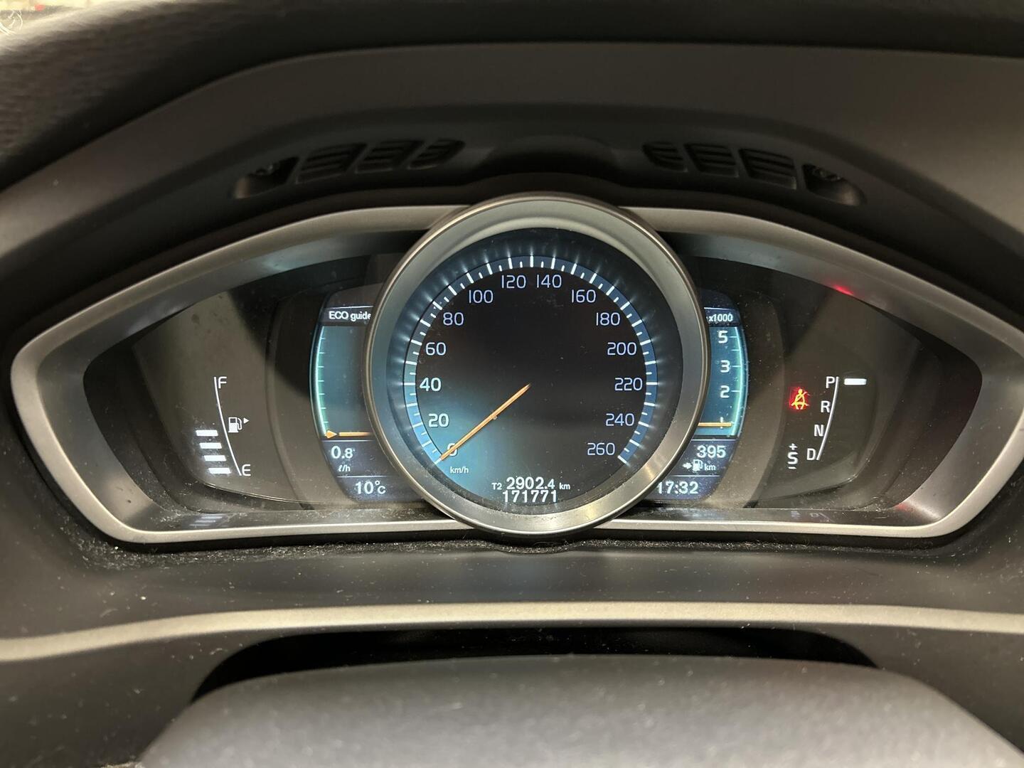 VOLVO V40 Cross Country 2015