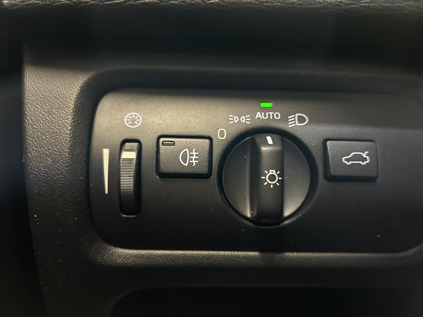 VOLVO V40 Cross Country 2015