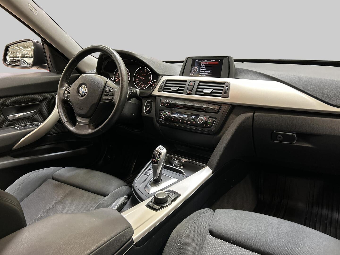 BMW 320 Gran Turismo 2016