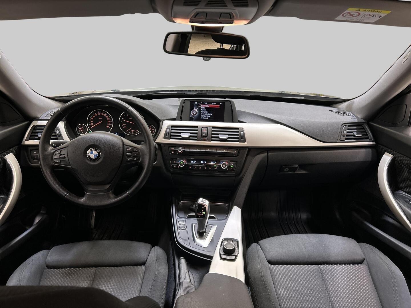 BMW 320 Gran Turismo 2016