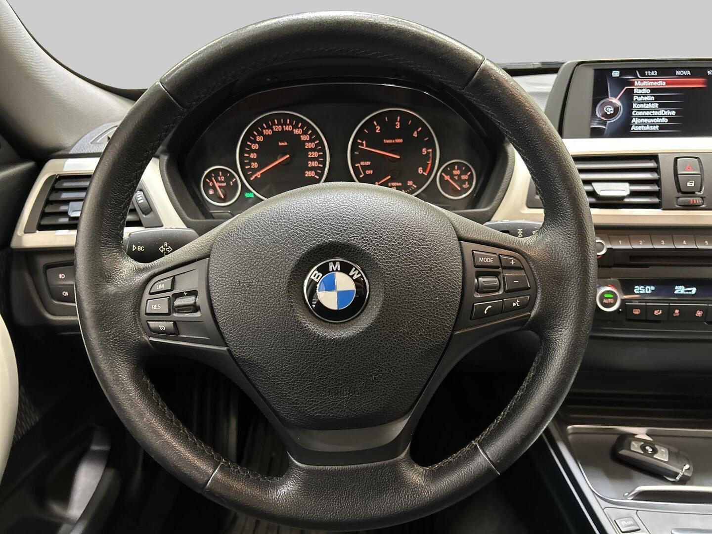BMW 320 Gran Turismo 2016