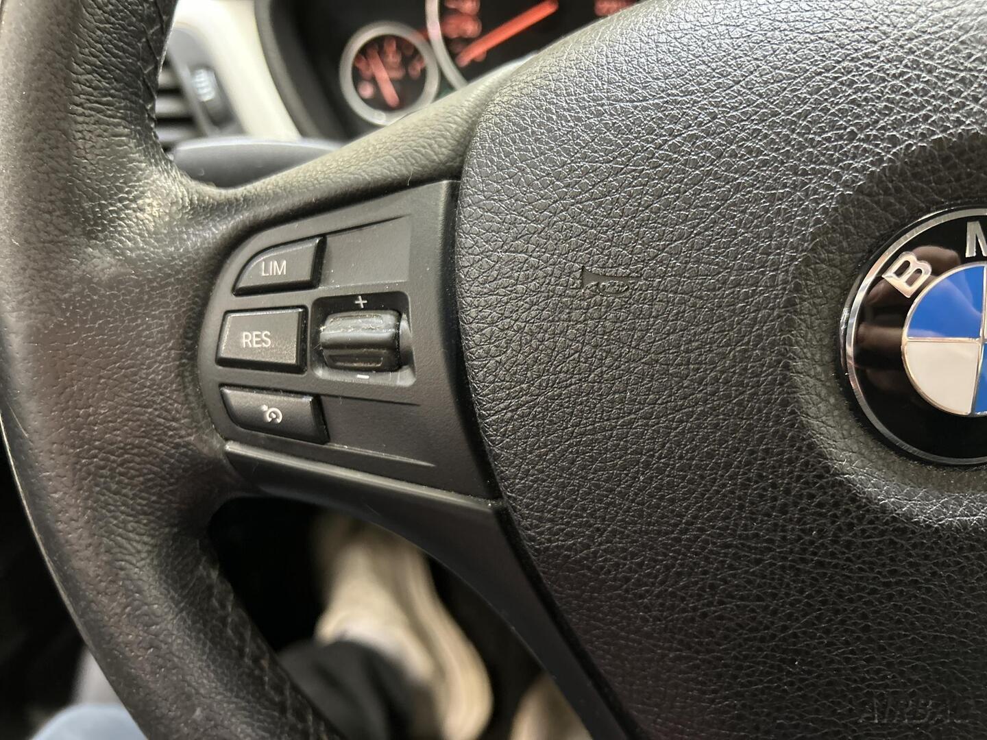 BMW 320 Gran Turismo 2016