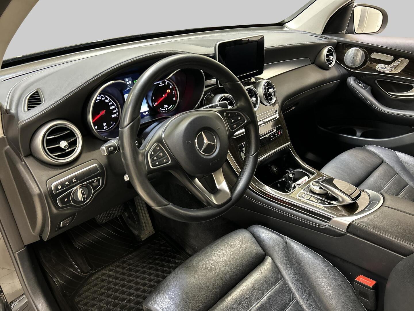 MERCEDES-BENZ GLC 2017