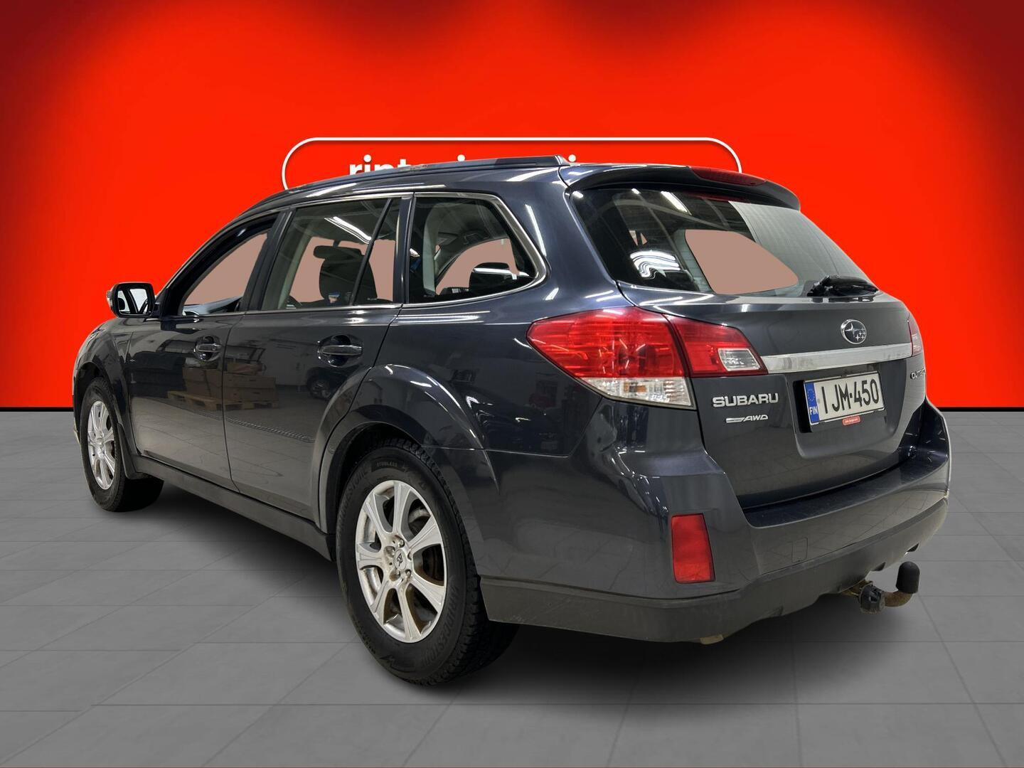 SUBARU Outback 2010
