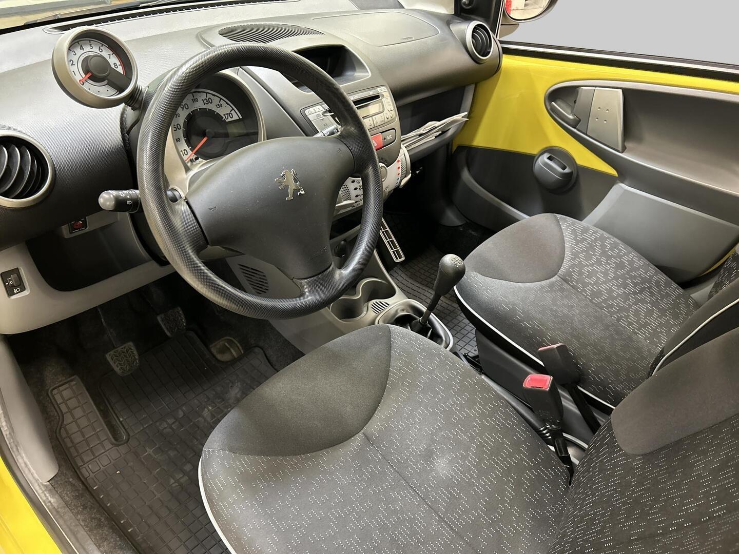 PEUGEOT 107 2011