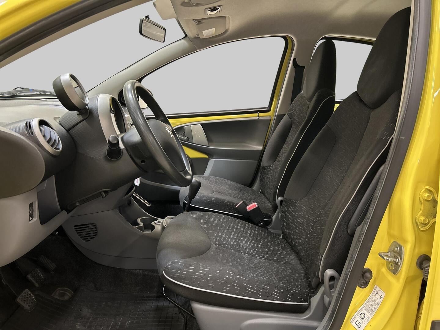 PEUGEOT 107 2011