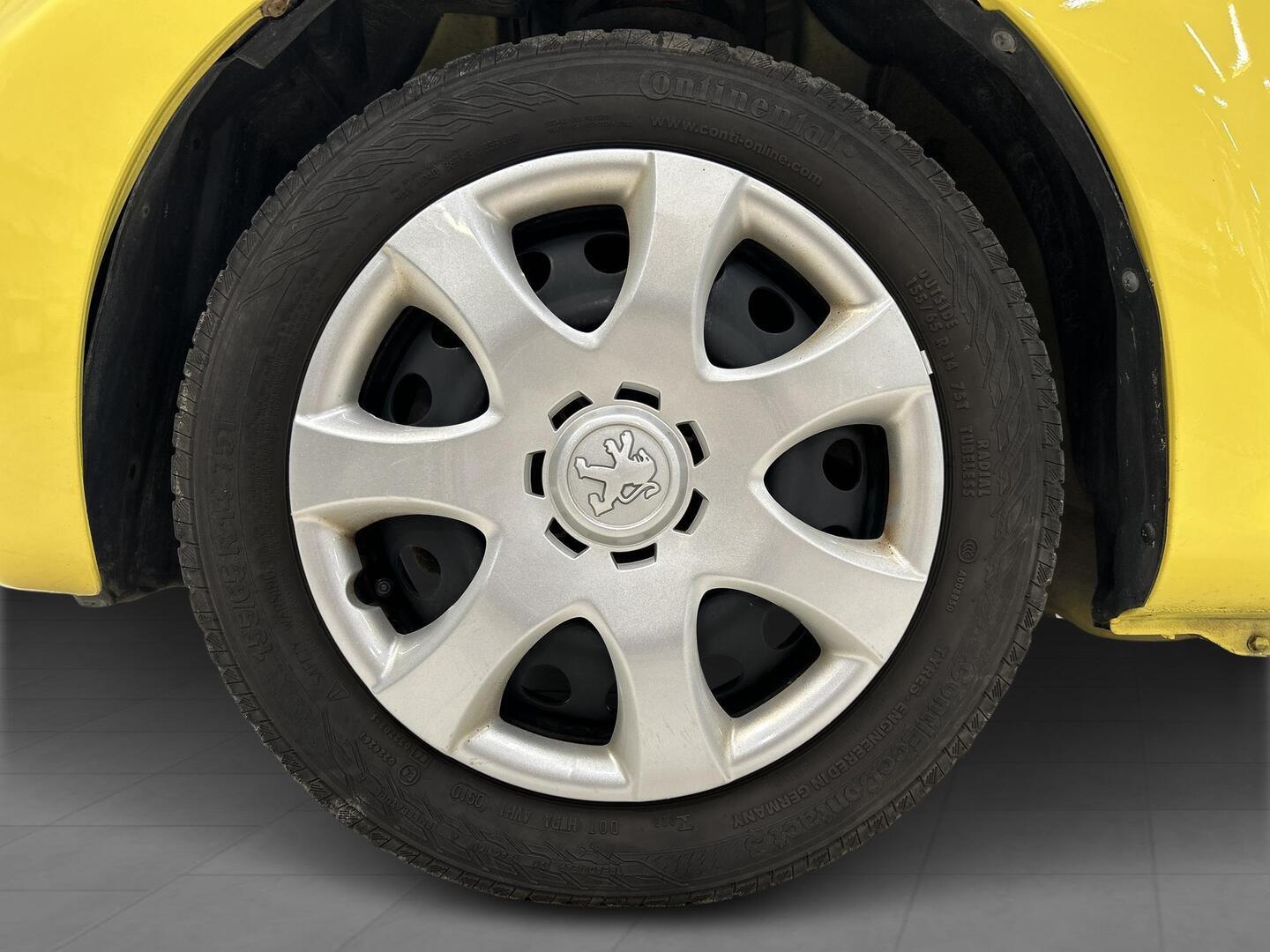 PEUGEOT 107 2011