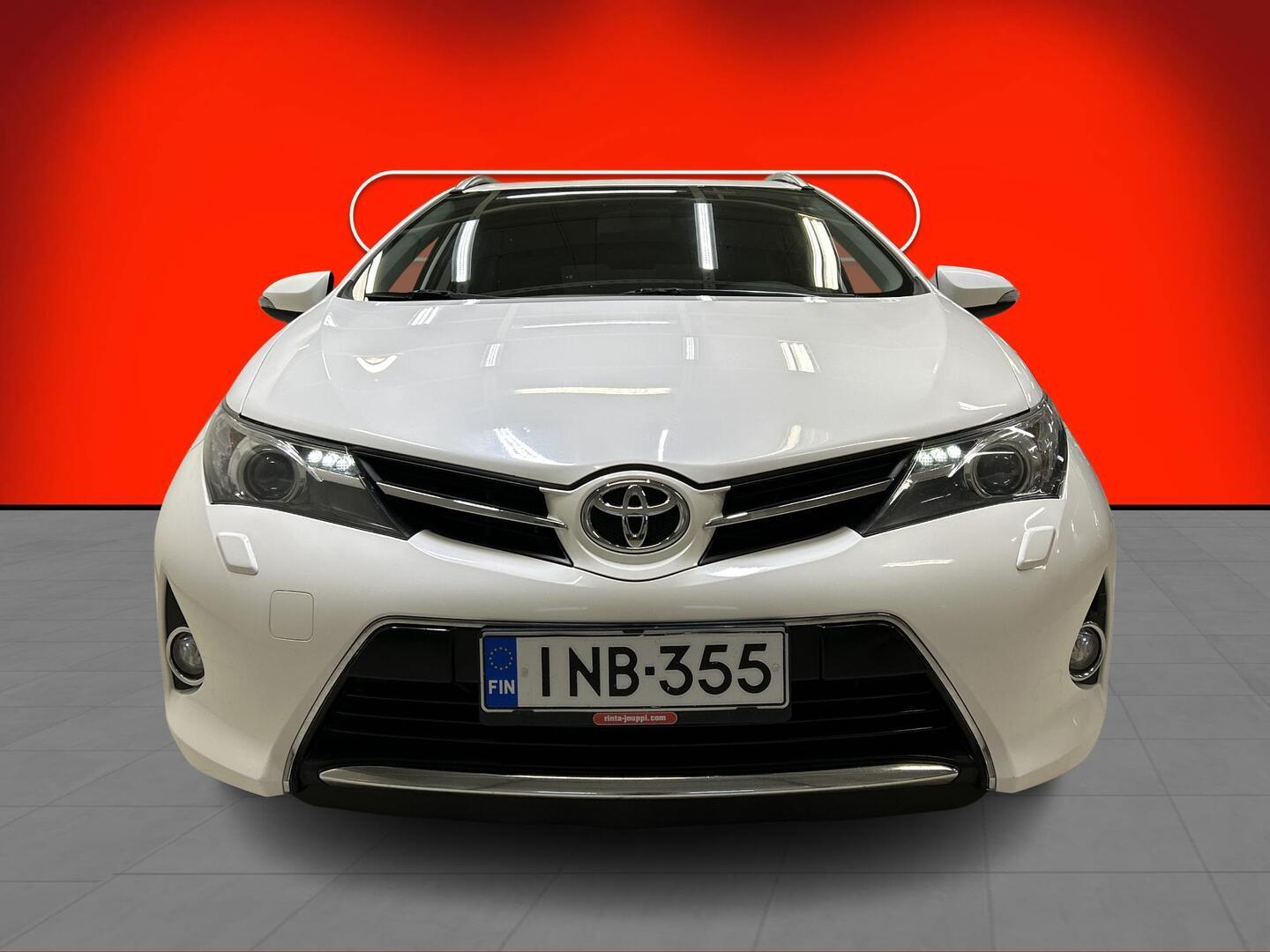 TOYOTA Auris 2014