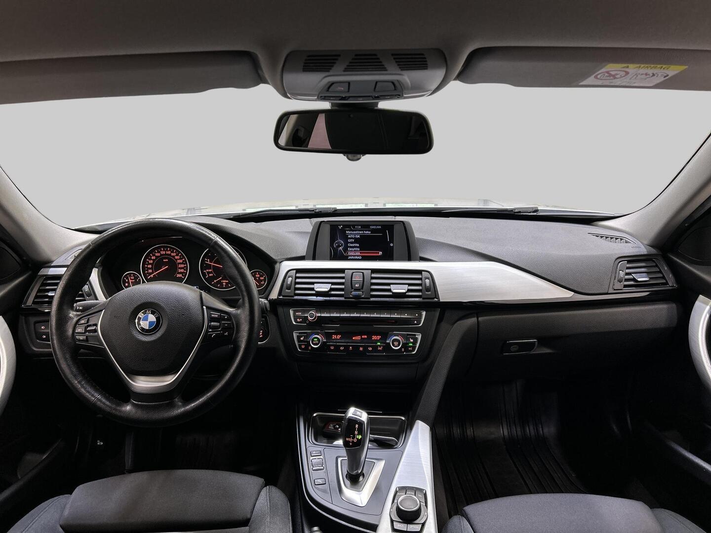 BMW 320 2015