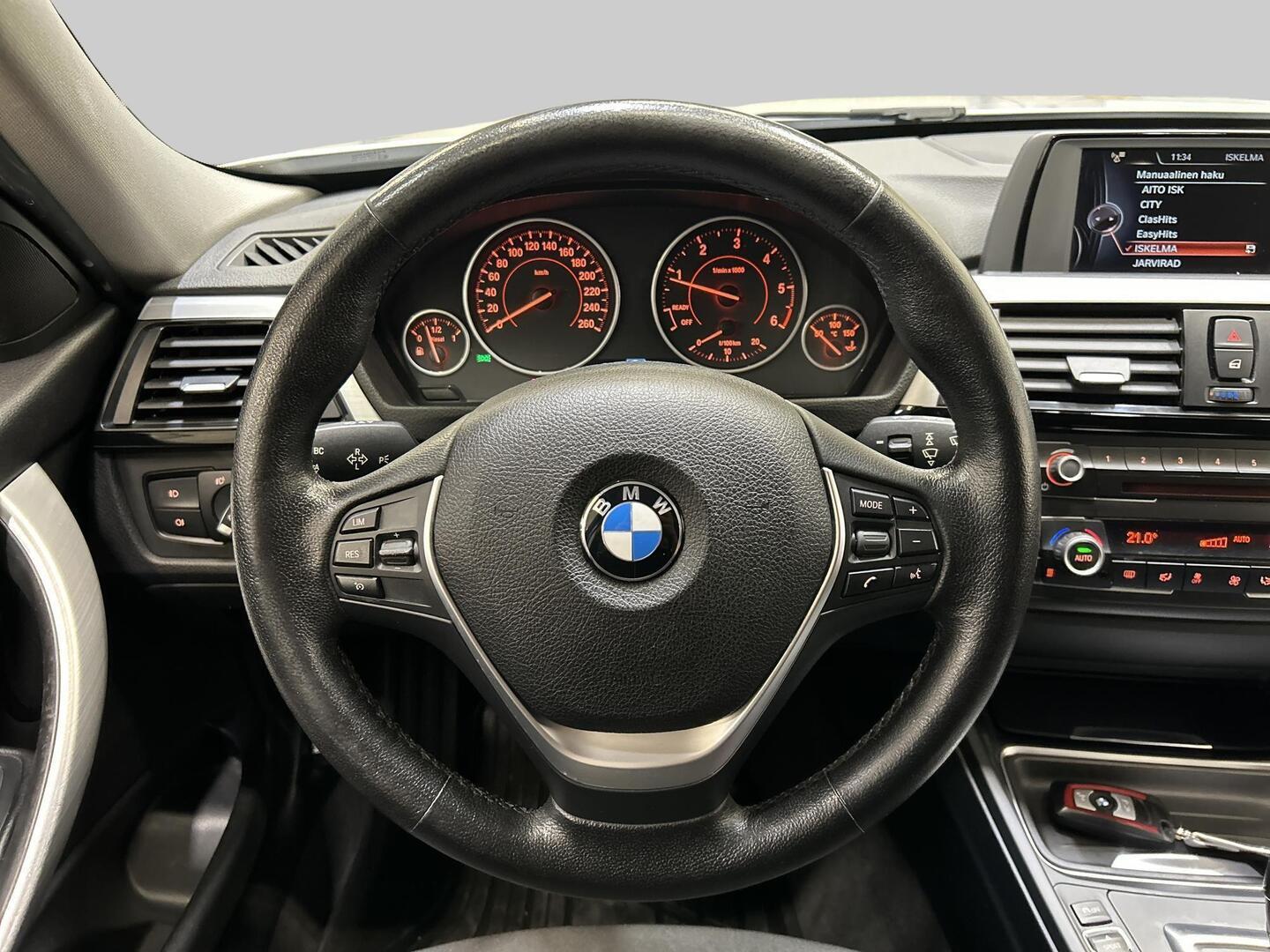 BMW 320 2015