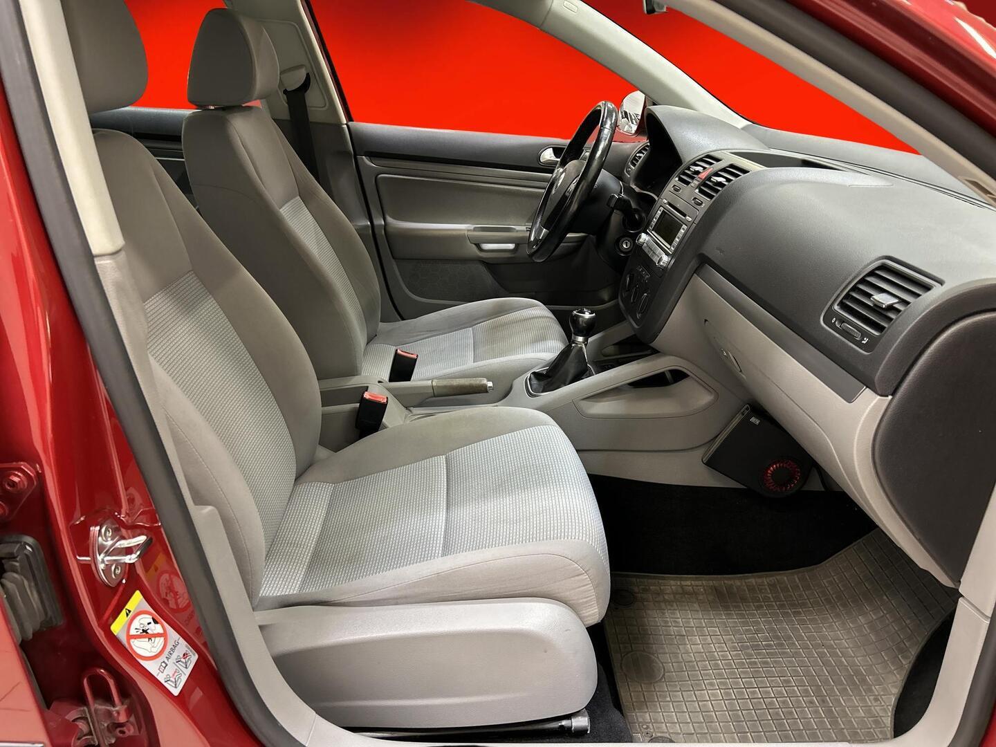VOLKSWAGEN Jetta 2008