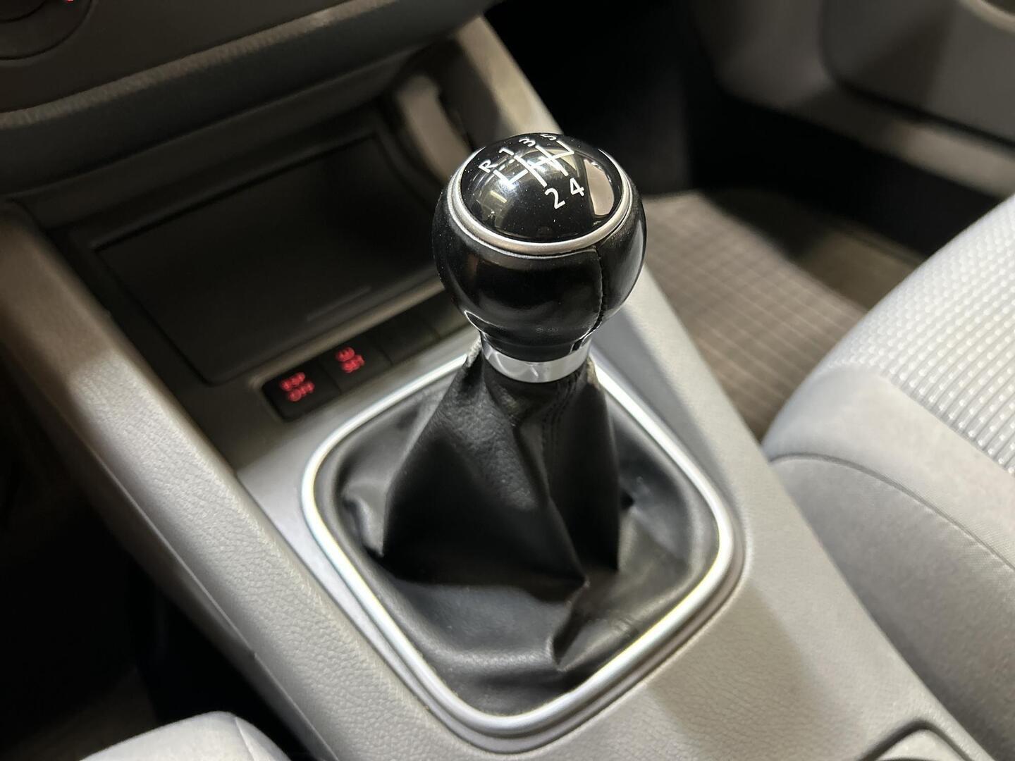 VOLKSWAGEN Jetta 2008