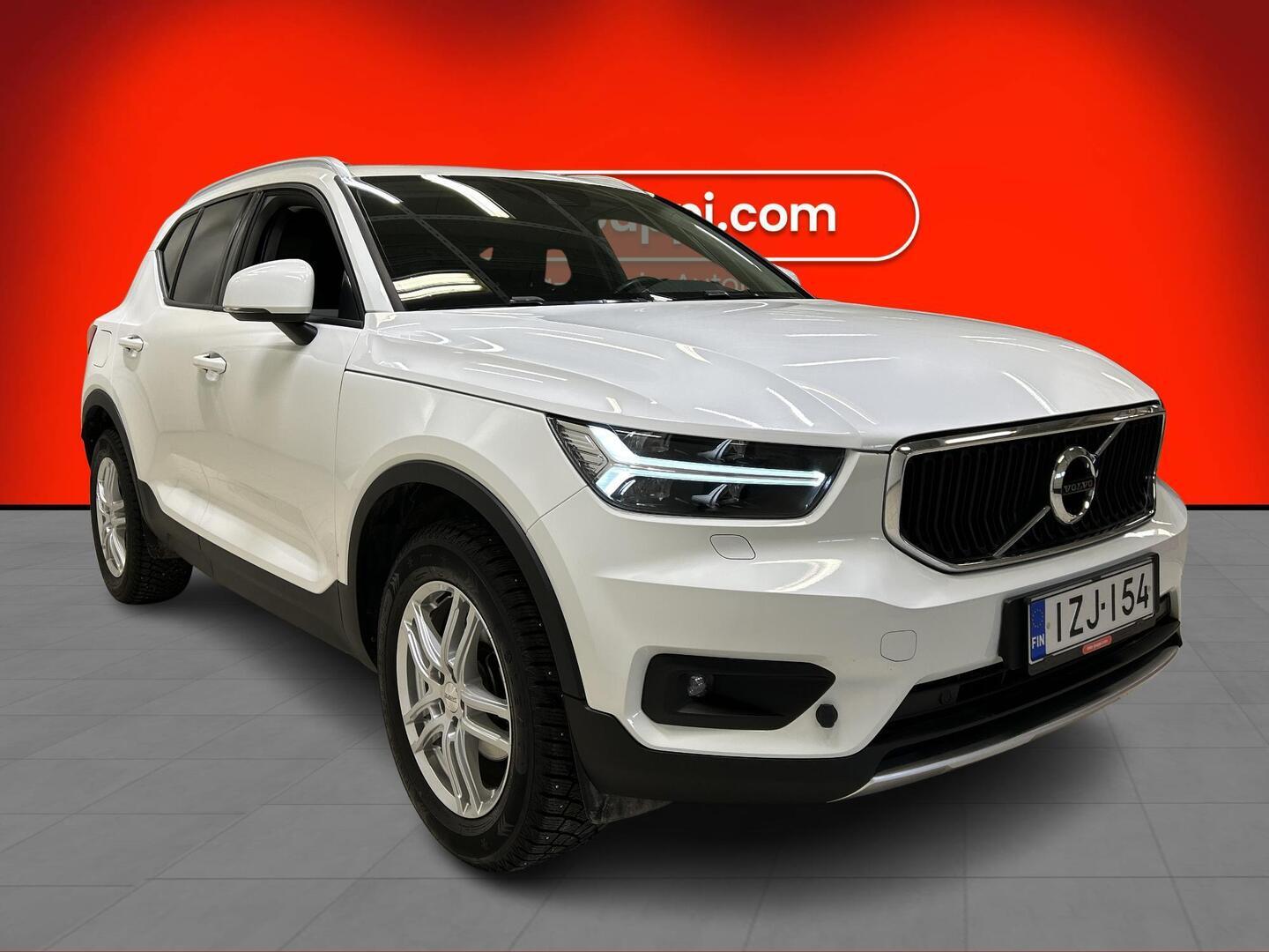 VOLVO XC40 2021