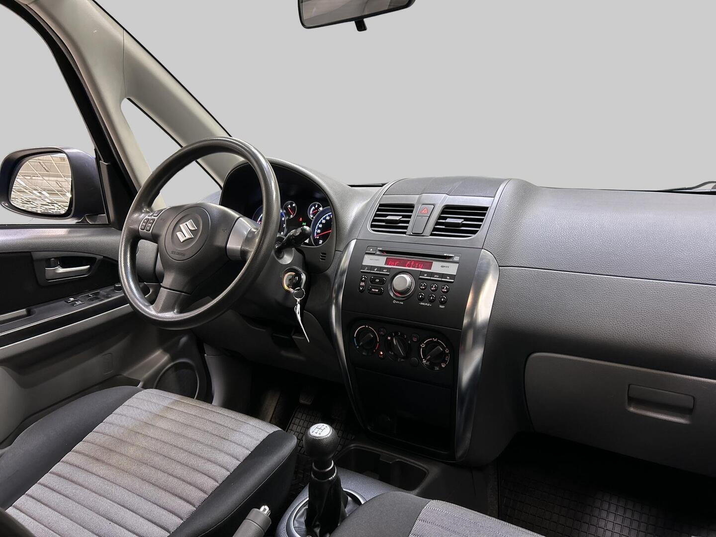 SUZUKI SX4 2010