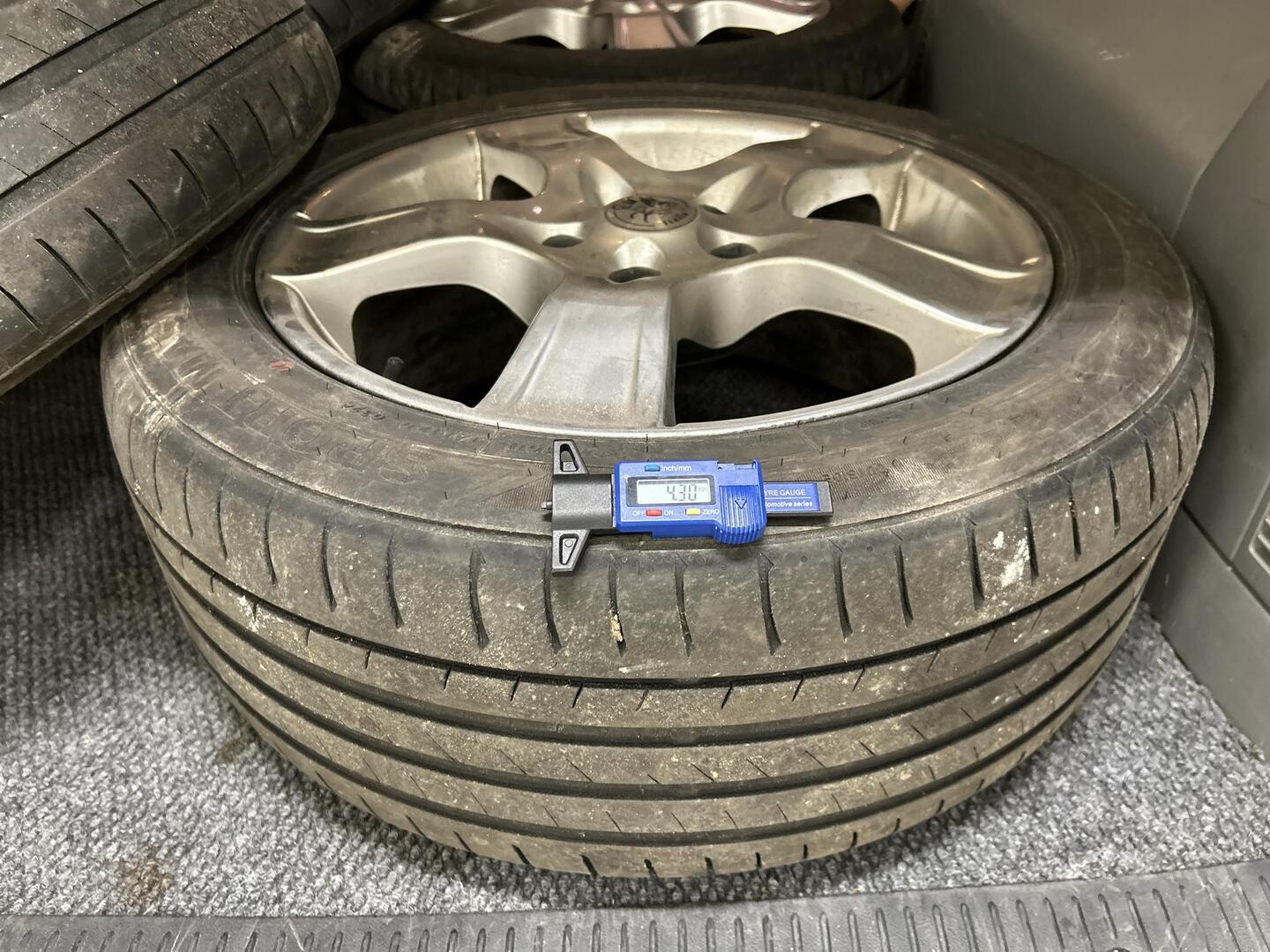 VOLKSWAGEN Transporter 2015