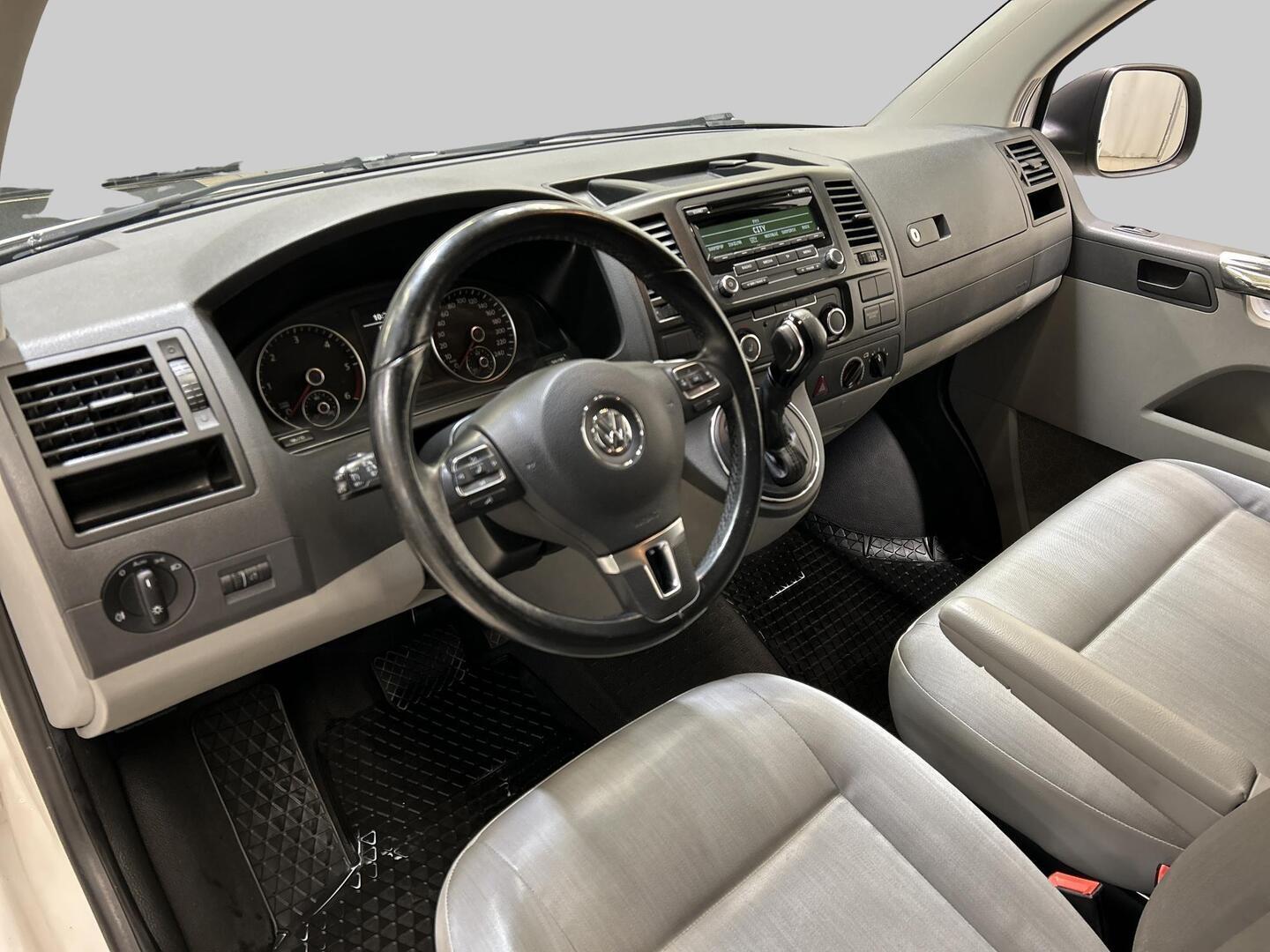 VOLKSWAGEN Transporter 2015