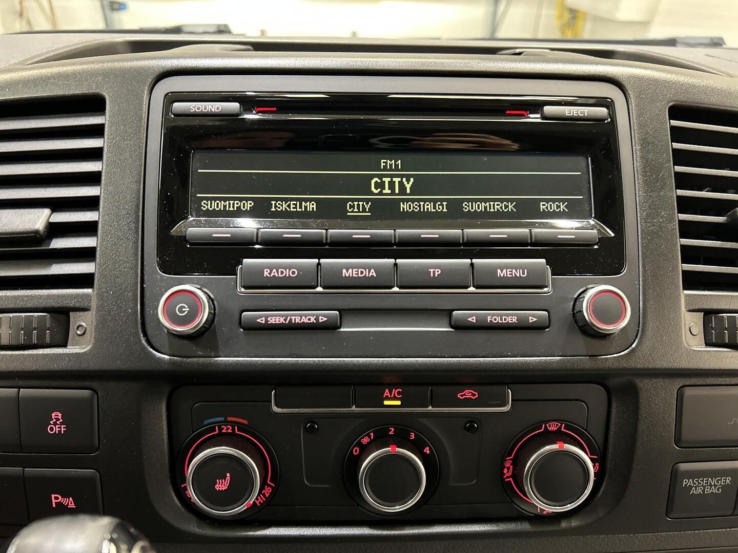 VOLKSWAGEN Transporter 2015