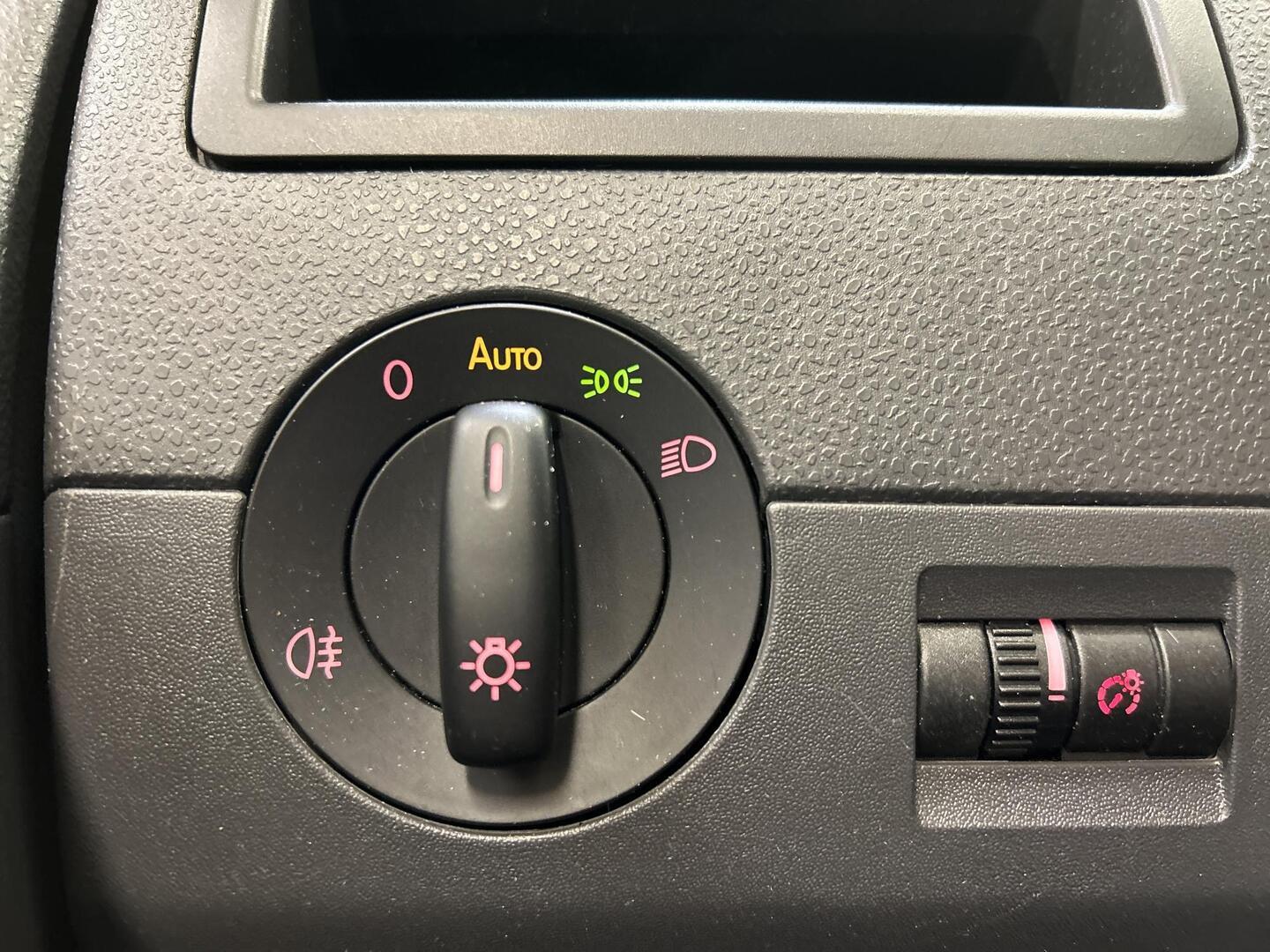 VOLKSWAGEN Transporter 2015