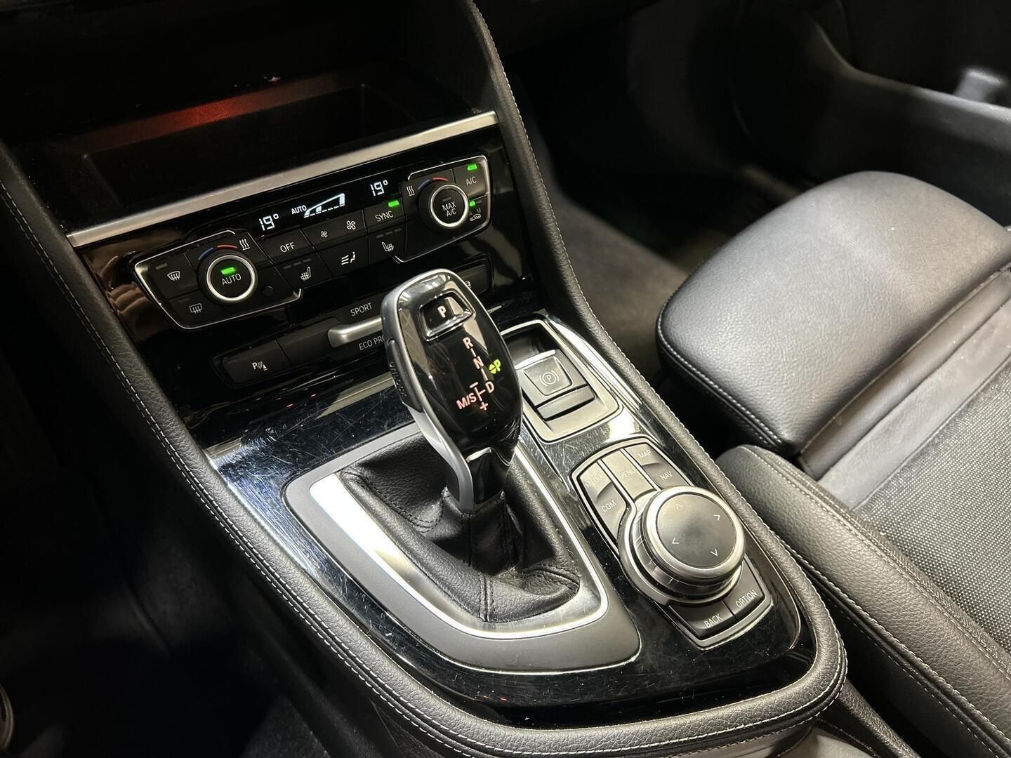 BMW 218 2022