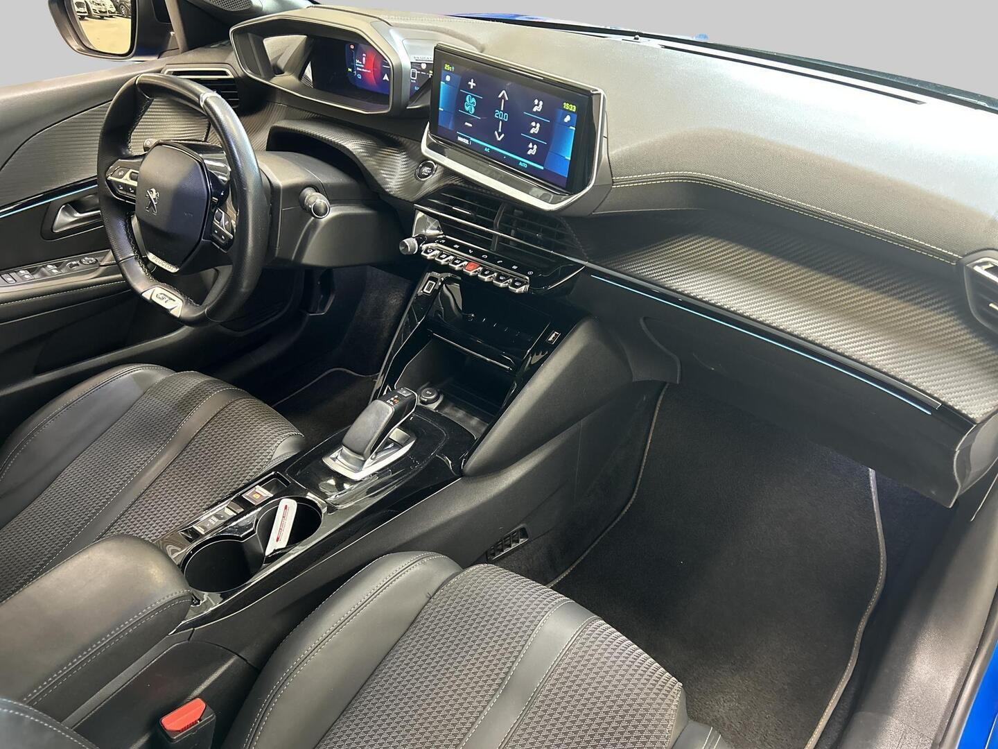 PEUGEOT E-208 2021