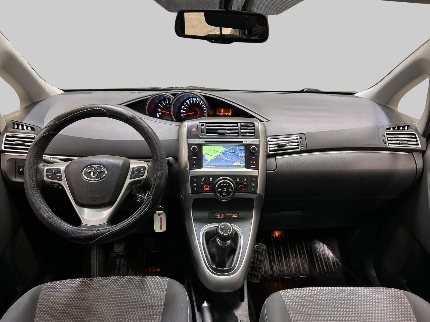 TOYOTA VERSO 2015