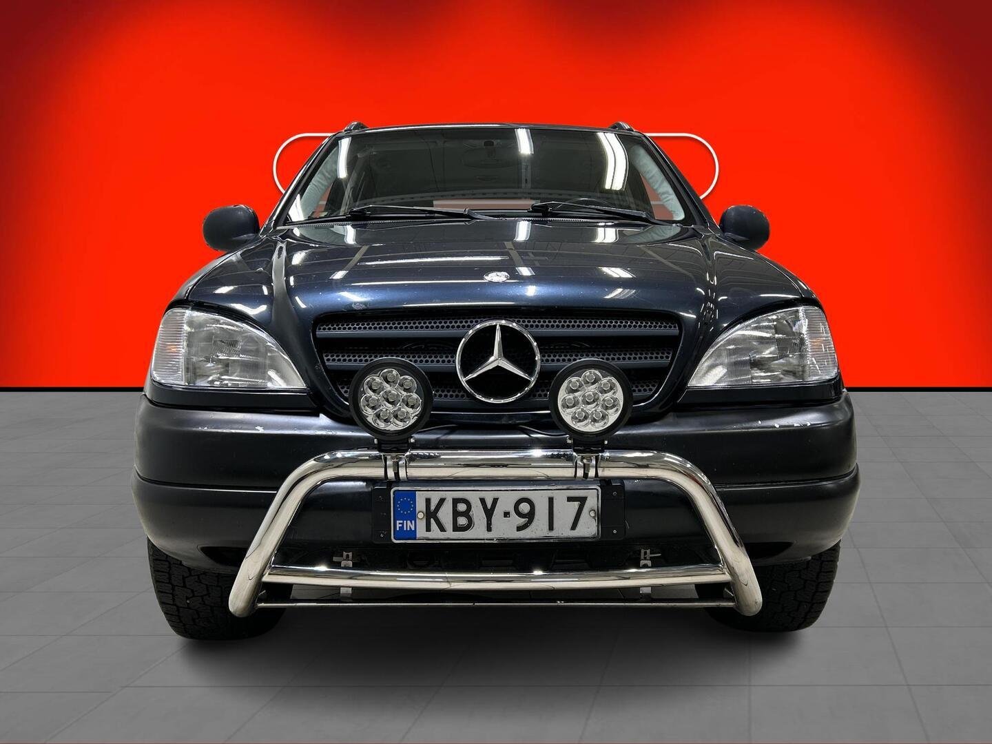 MERCEDES-BENZ ML 2000