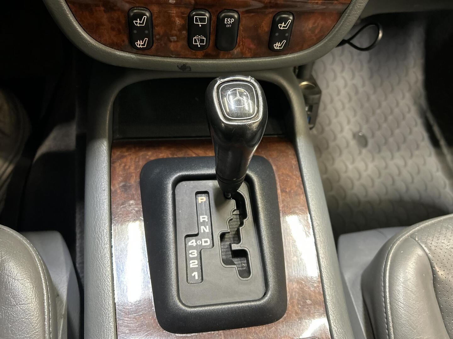 MERCEDES-BENZ ML 2000