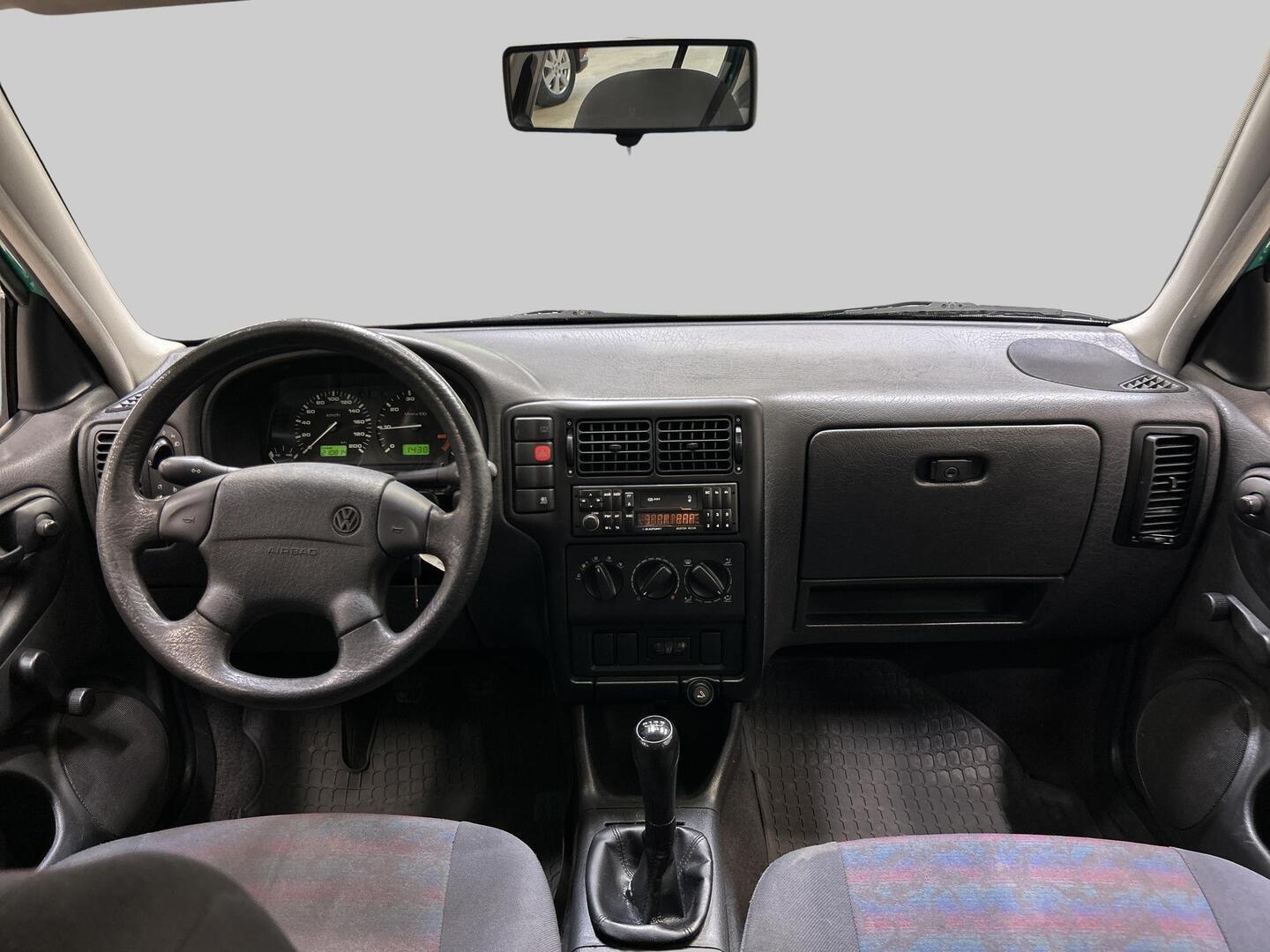 VOLKSWAGEN Polo 1996