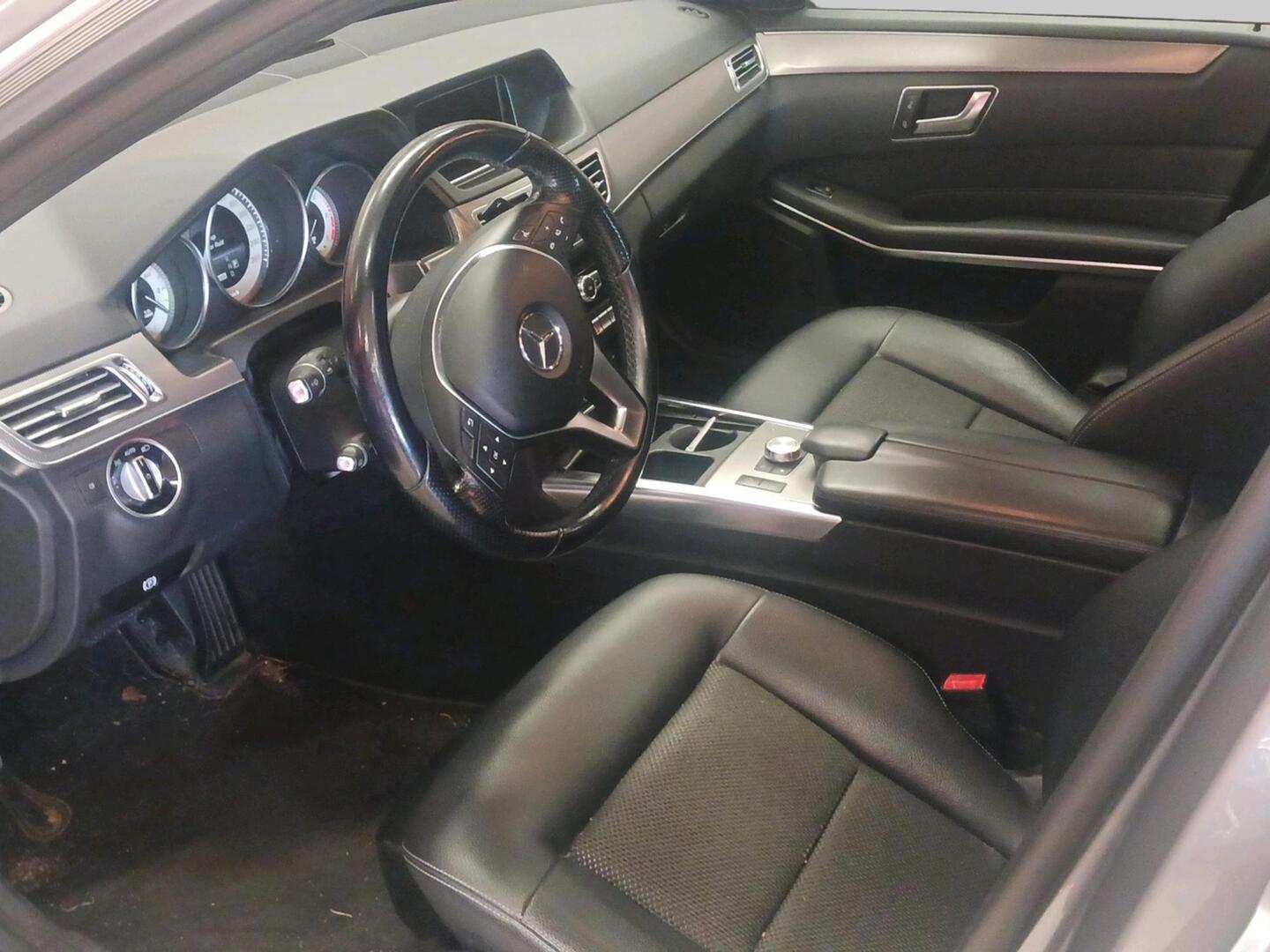 MERCEDES-BENZ E 2013