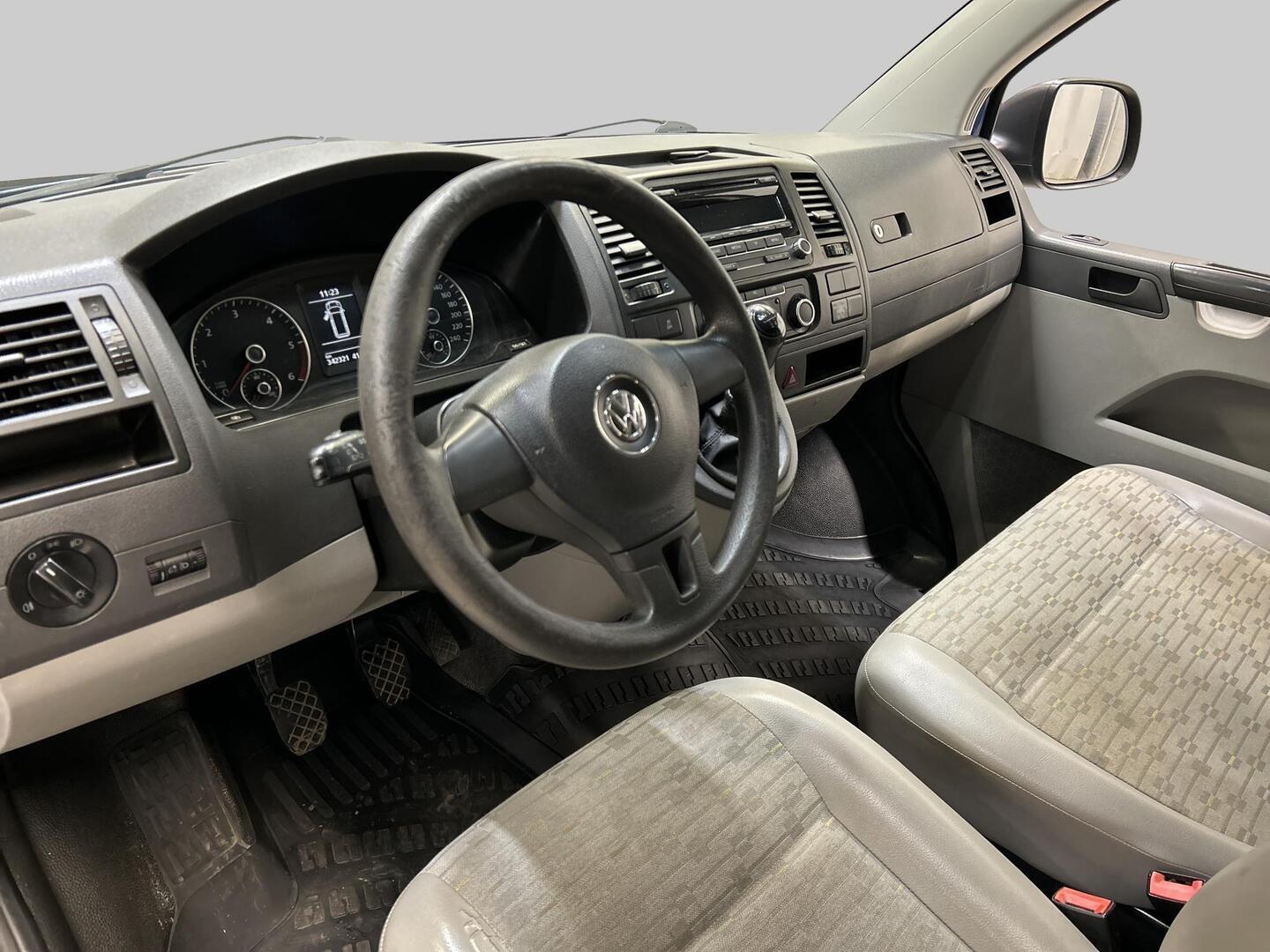 VOLKSWAGEN Transporter 2012