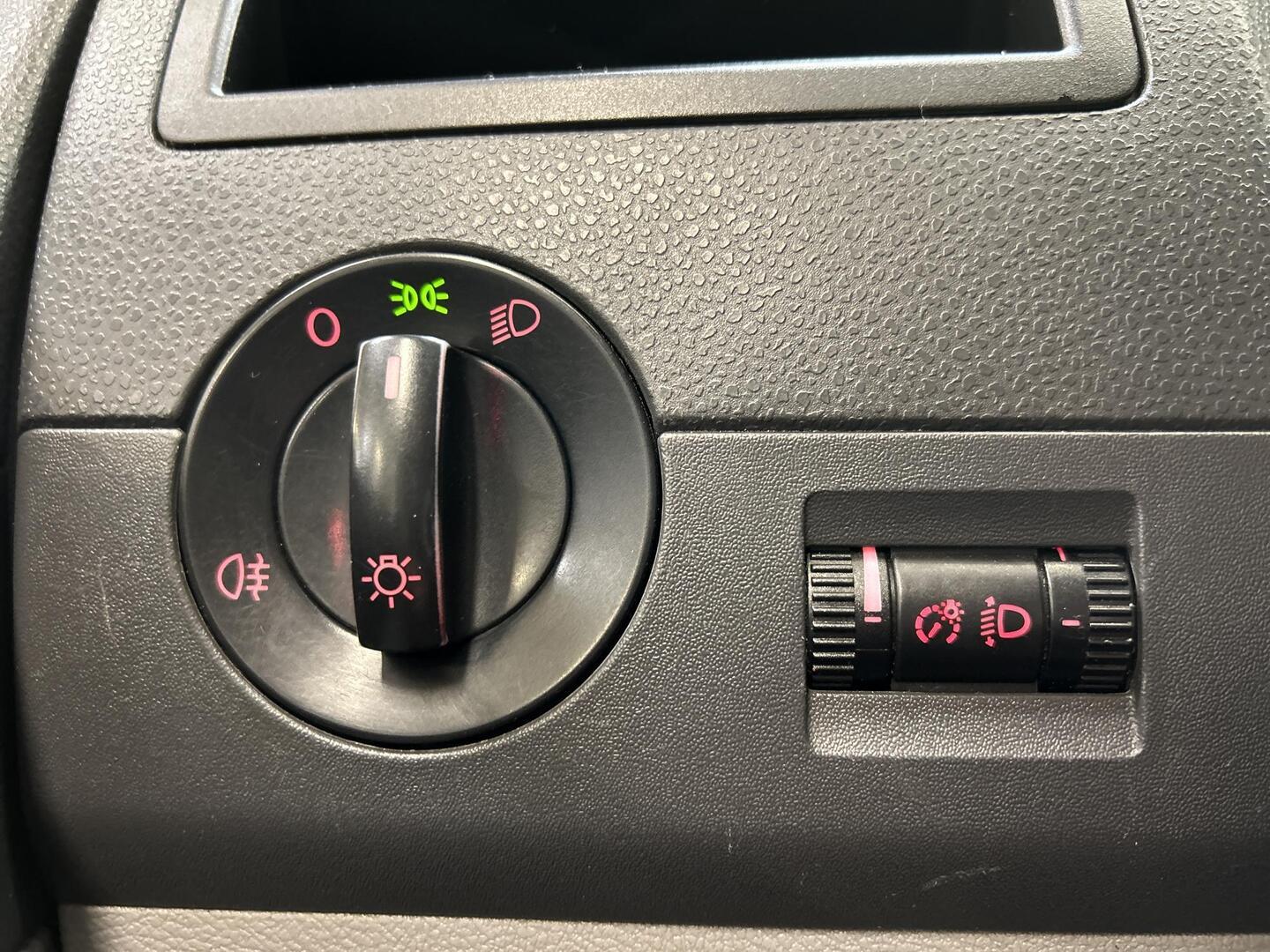 VOLKSWAGEN Transporter 2012