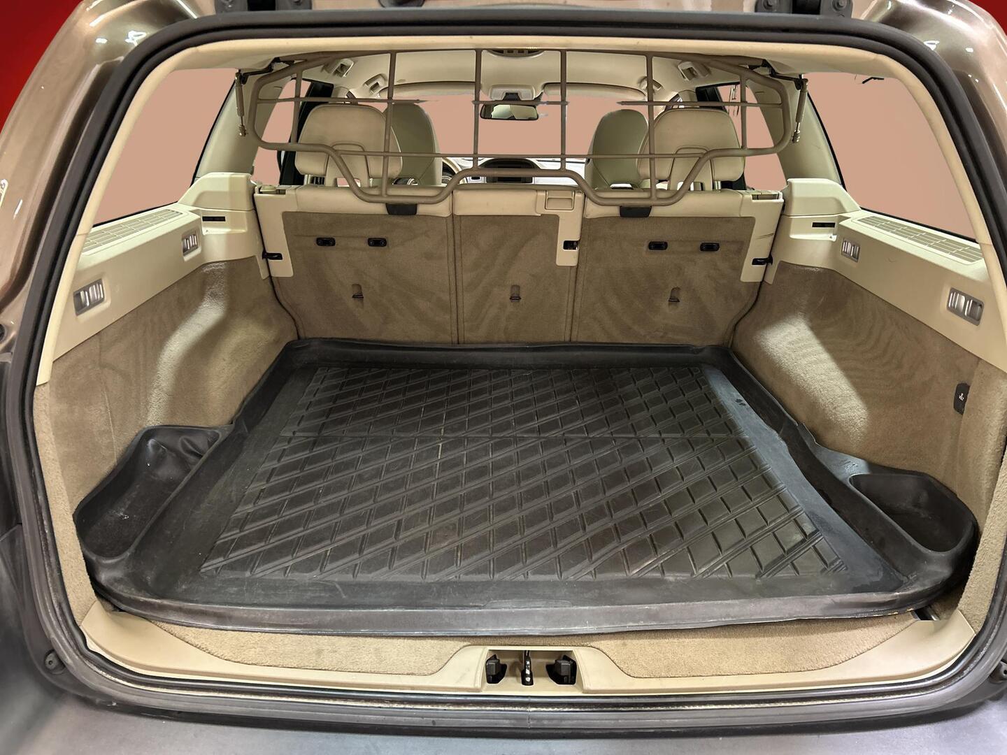 VOLVO XC70 2012