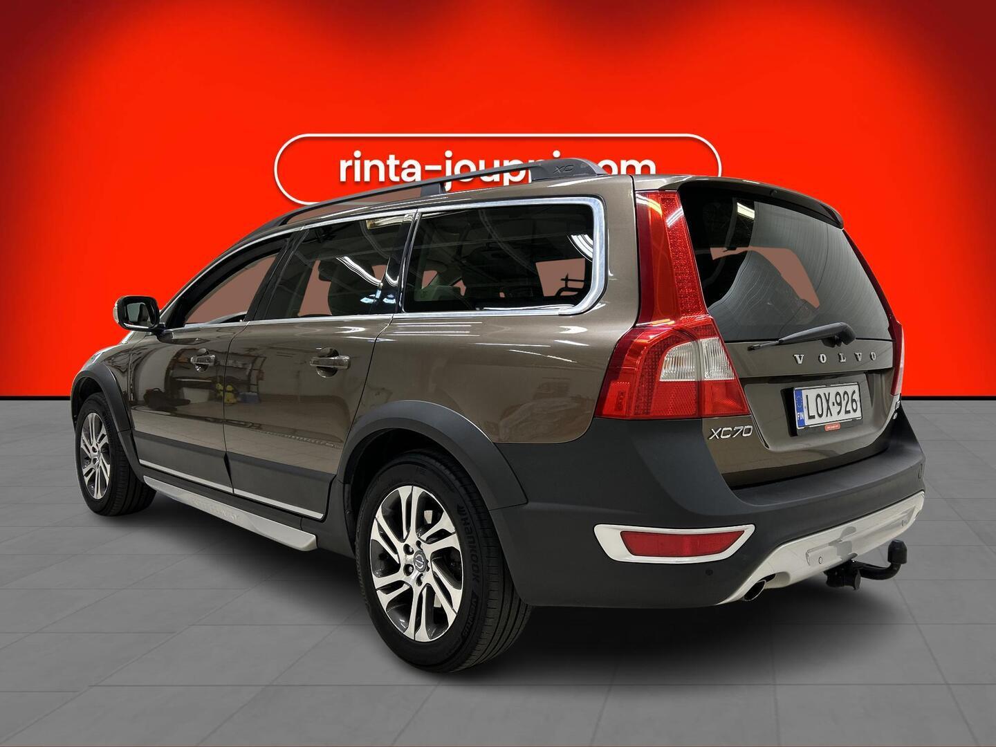 VOLVO XC70 2012