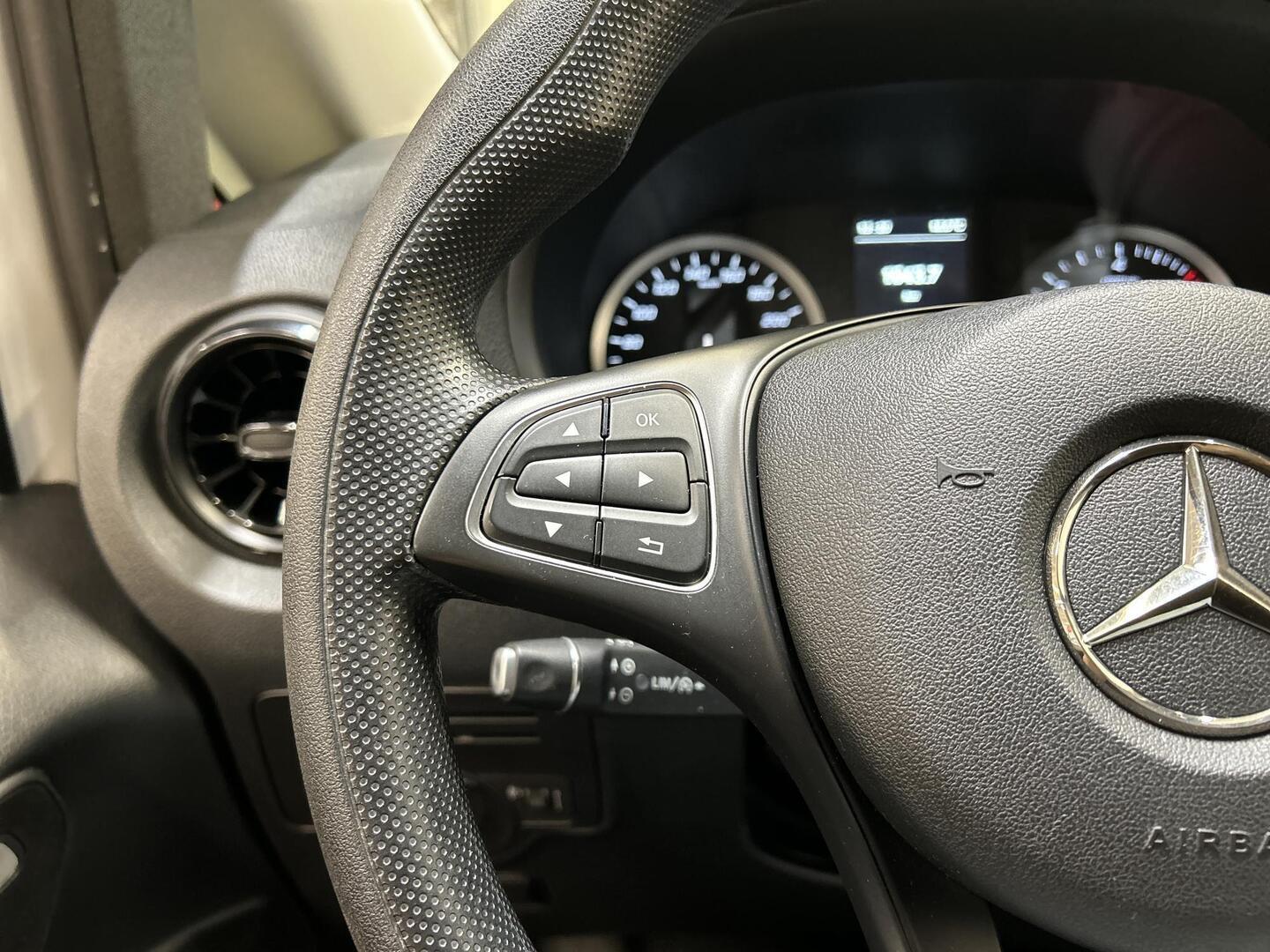 MERCEDES-BENZ VITO 2022