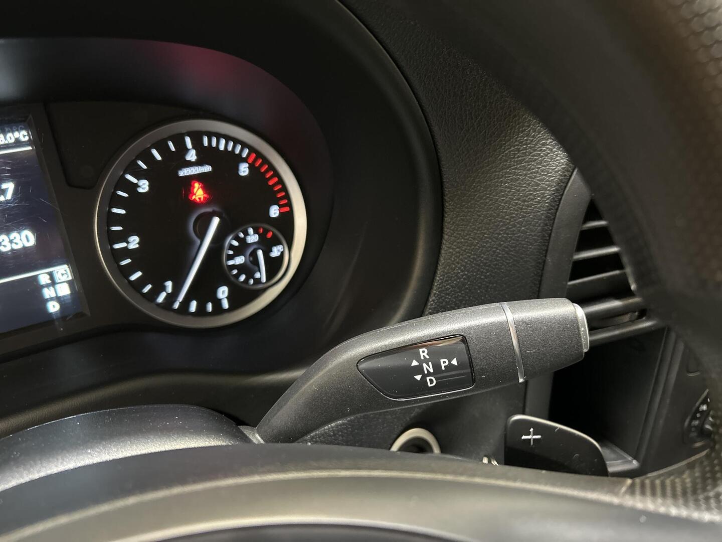 MERCEDES-BENZ VITO 2022