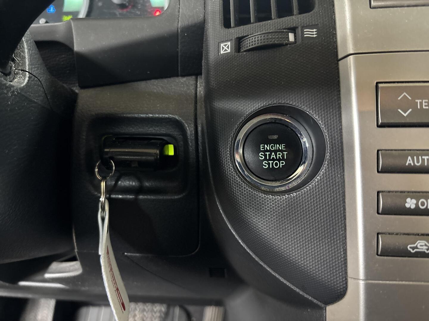 TOYOTA Corolla Verso 2008