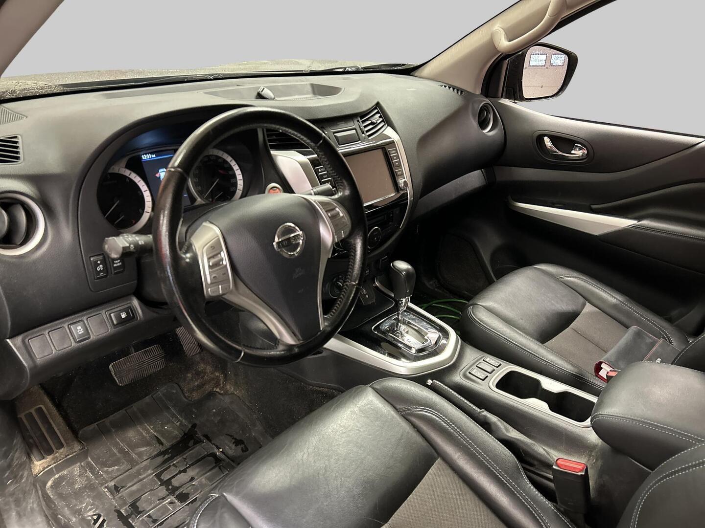 NISSAN Navara 2021