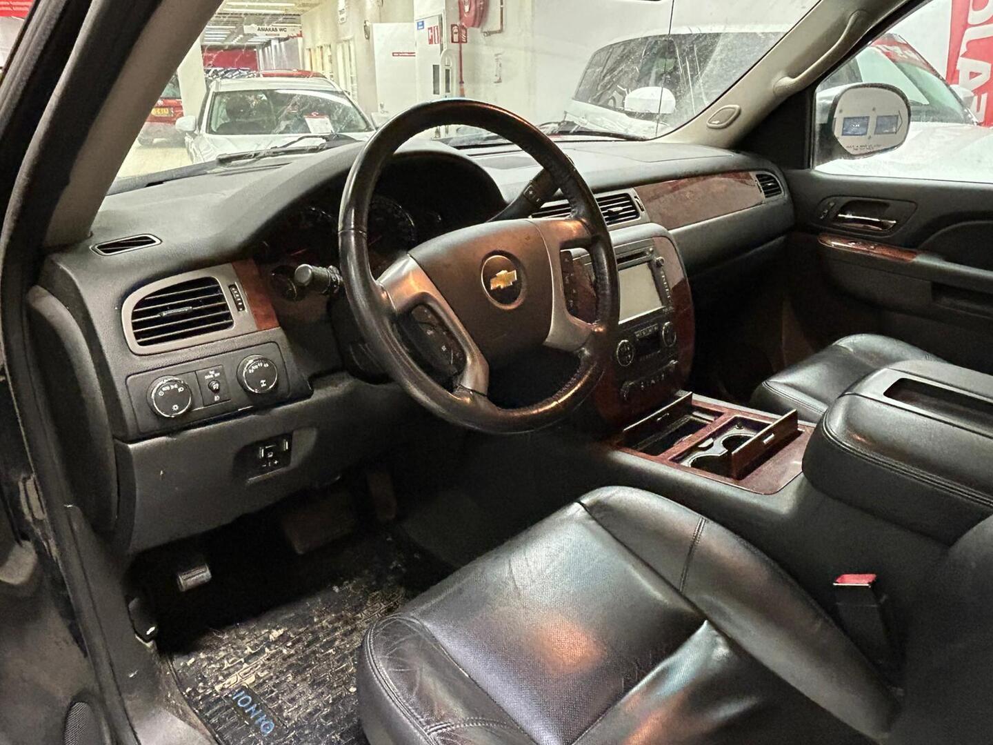 CHEVROLET Avalanche 2012