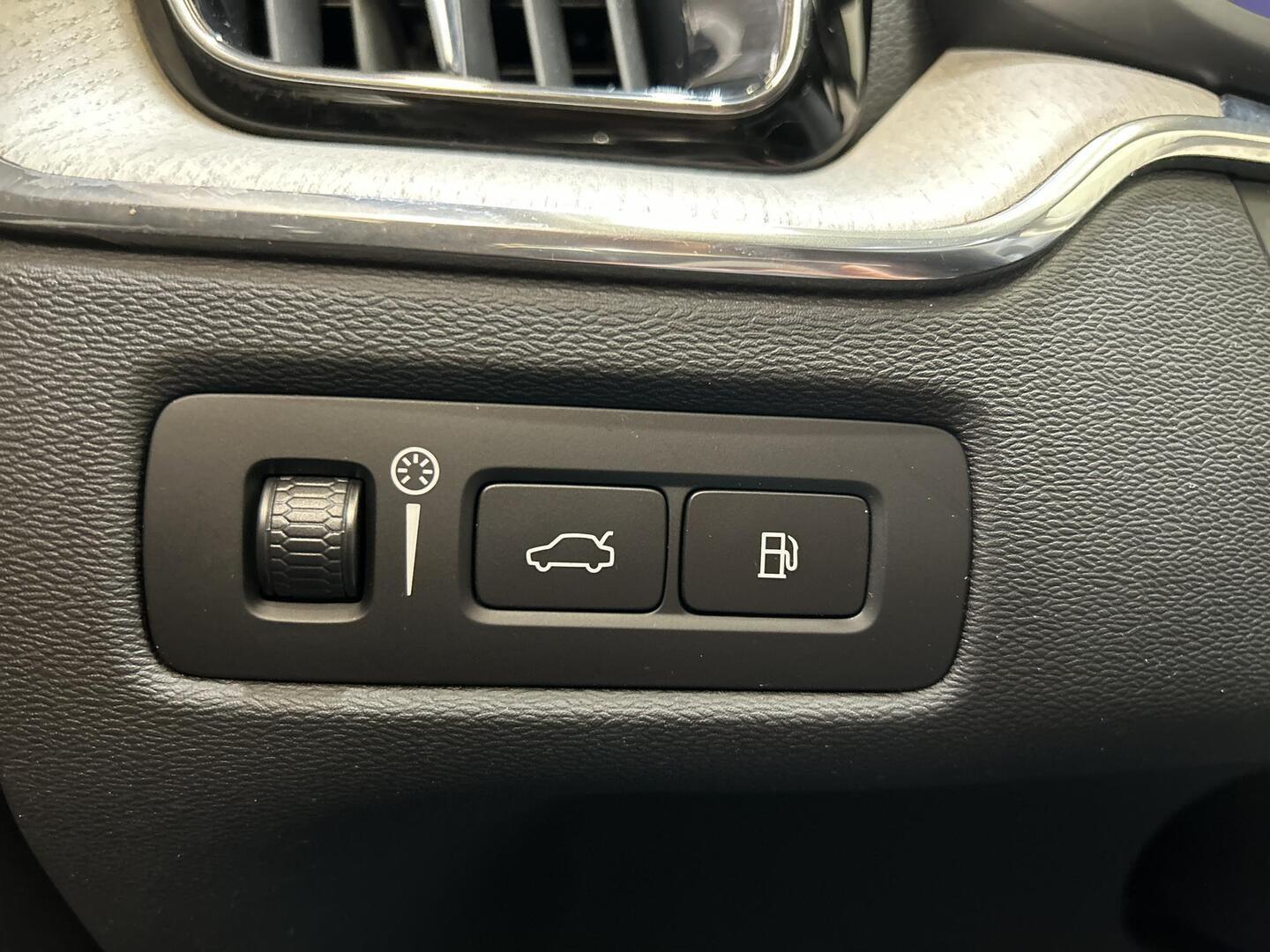 VOLVO XC60 2022