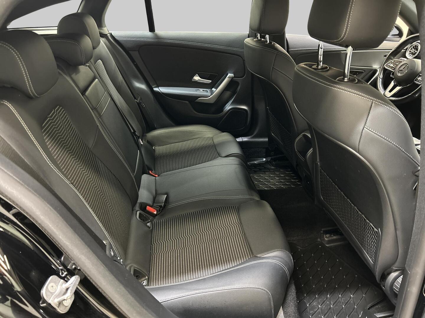 MERCEDES-BENZ CLA 2023