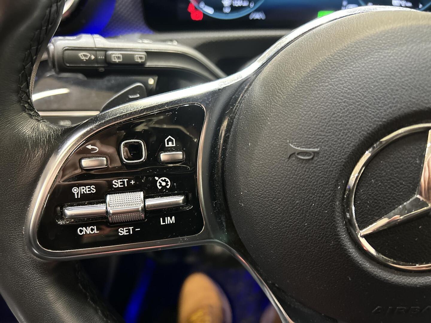 MERCEDES-BENZ CLA 2023