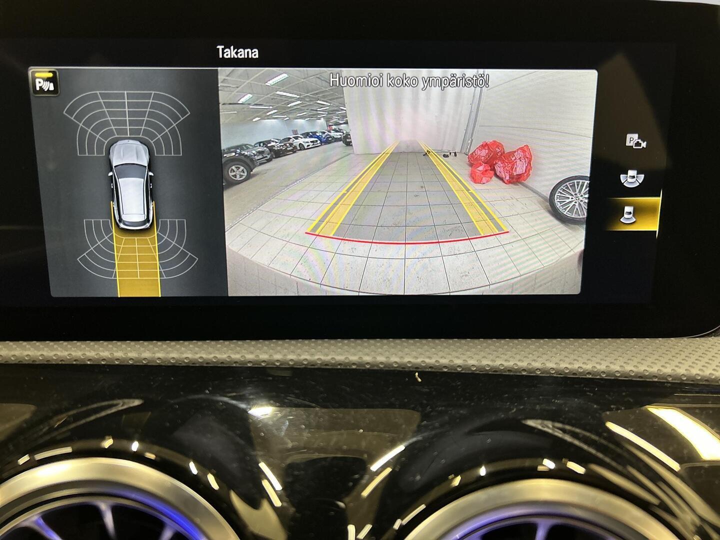 MERCEDES-BENZ CLA 2023