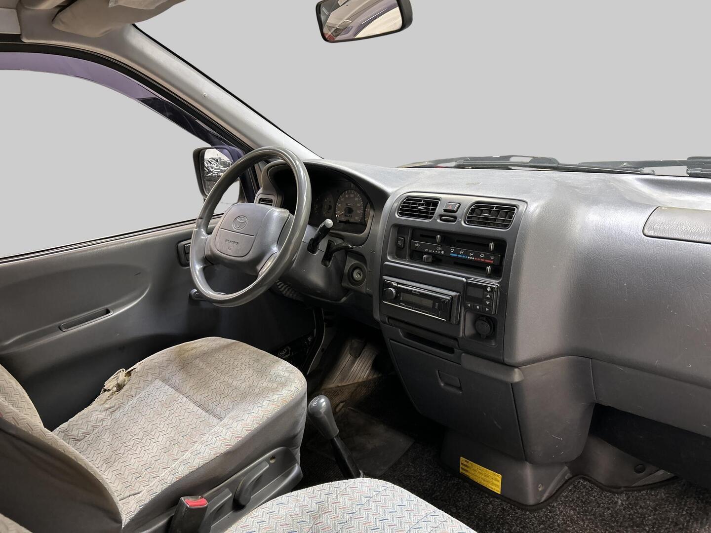 TOYOTA Hiace 2000