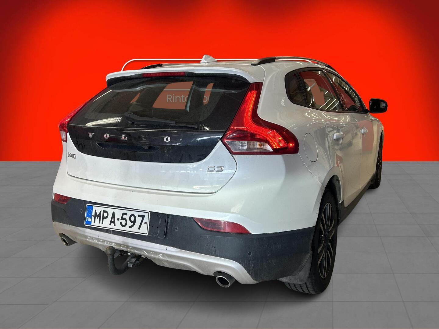 VOLVO V40 Cross Country 2018
